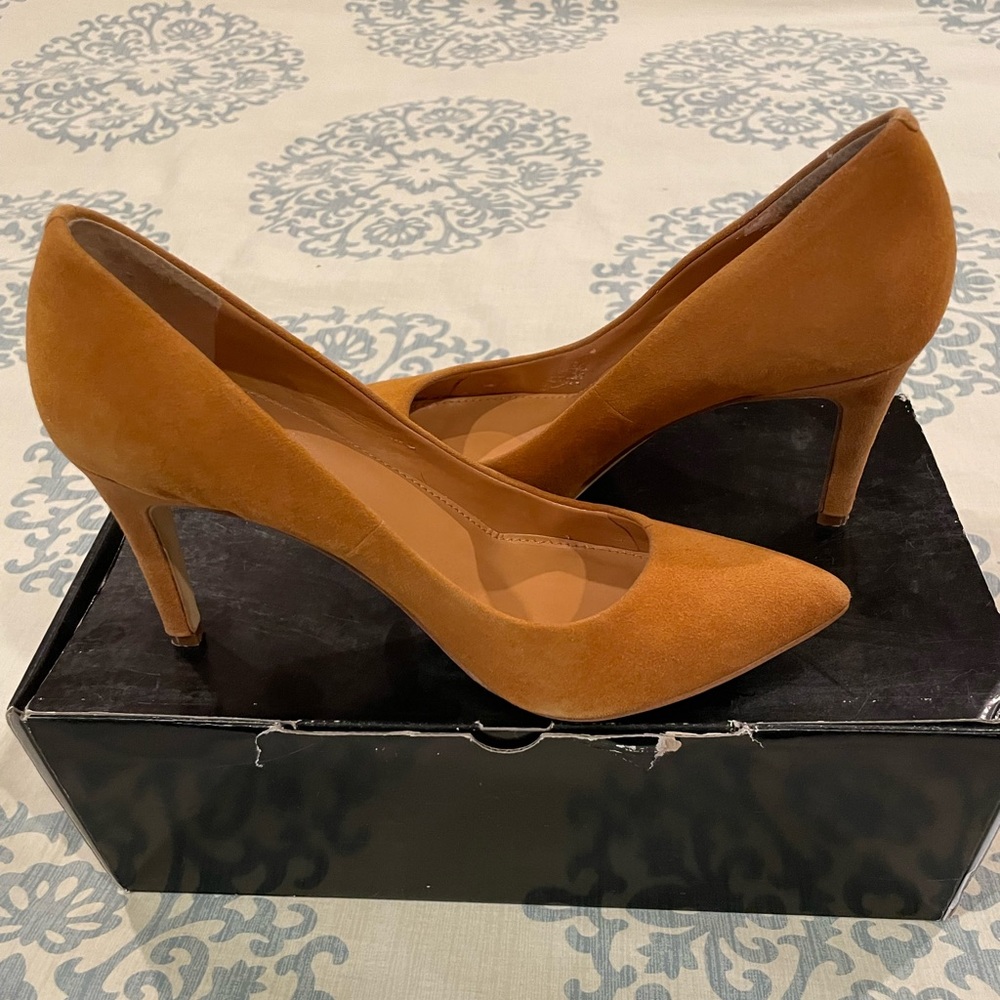 Jcrew Isabella suede pumps- worm once!